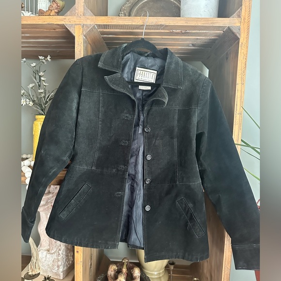 BB Dakota Jackets & Blazers - Black BB DAKOTA distressed Leather Jacket Vintage. L front pockets.